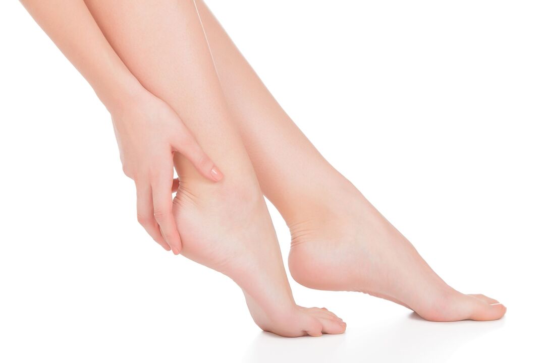 Healthy arms and legs after treating fungus with zxcvbnmqwort cream